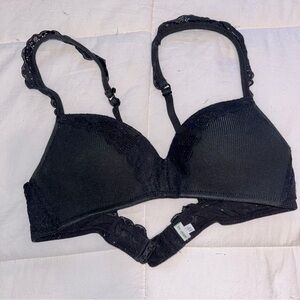Aerie Black Wireless “Retro” Bra 🖤